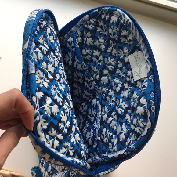 Vera Bradley back pack - Picture 3 of 5